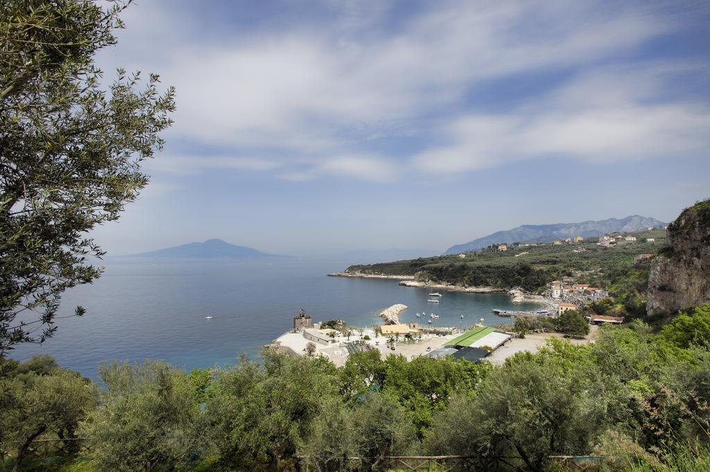 Baia Di Puolo Hotel