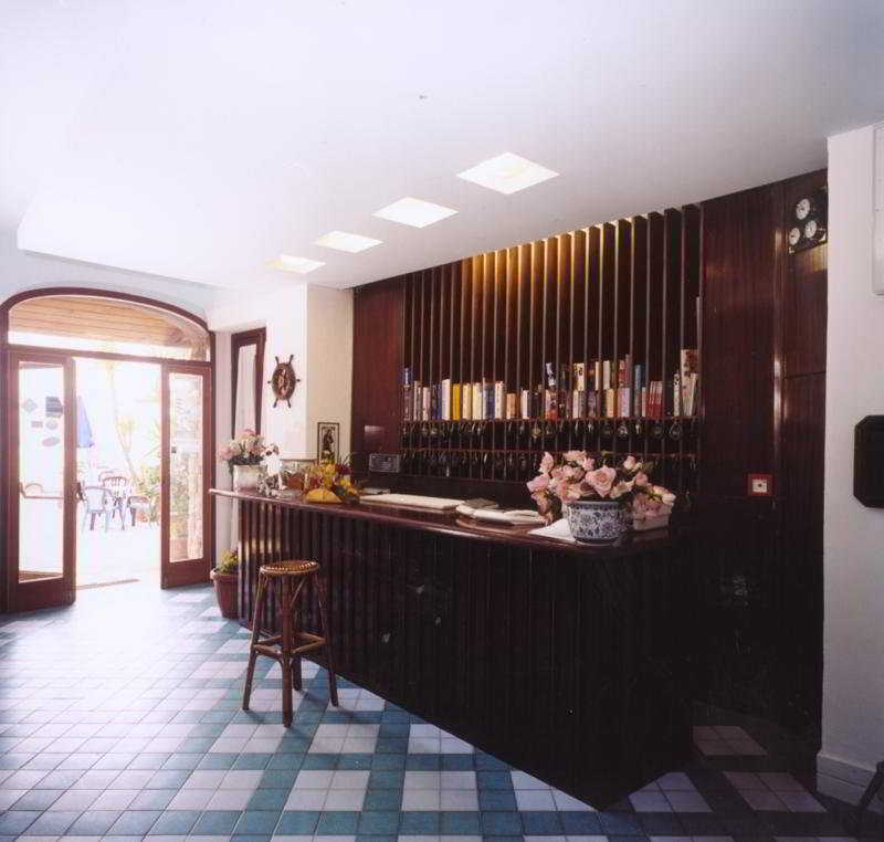 Baia Di Puolo Hotel