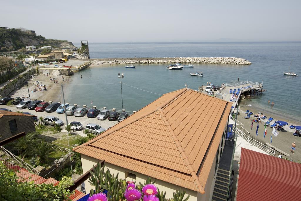 Hotel Baia Di Puolo 3*