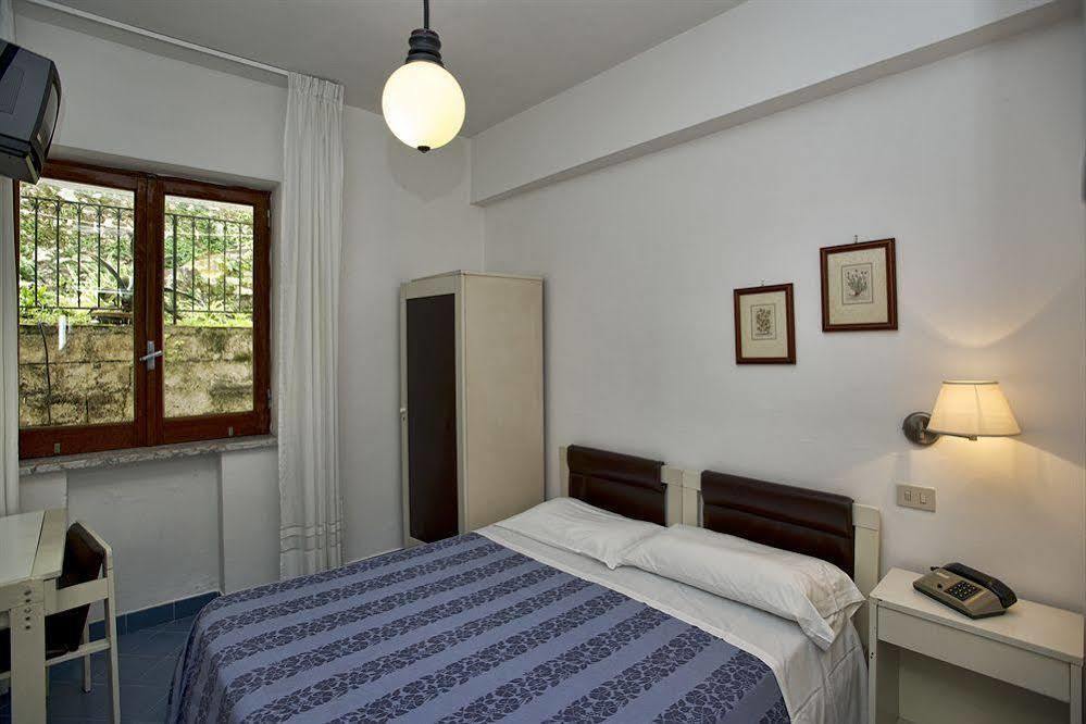 Baia Di Puolo Hotel 3*