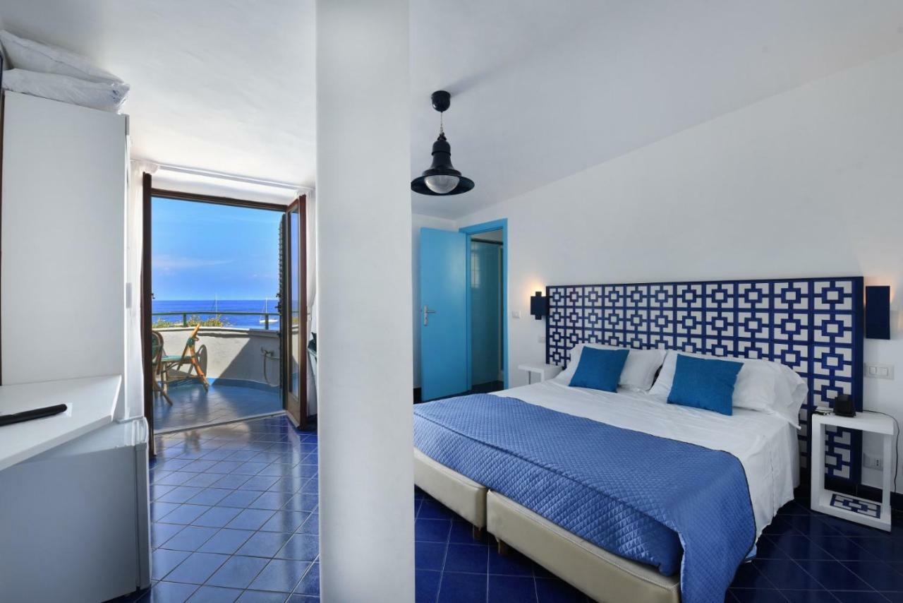 Baia Di Puolo Hotel